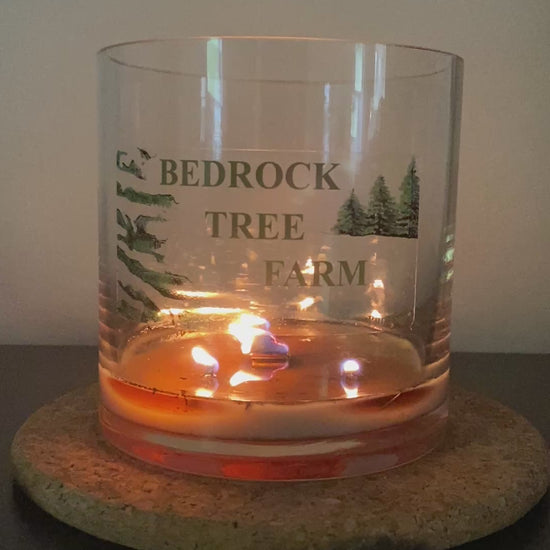 Burns all the way to bottom evenly when burned properly (all 4 wicks to a full melt pool every burn).